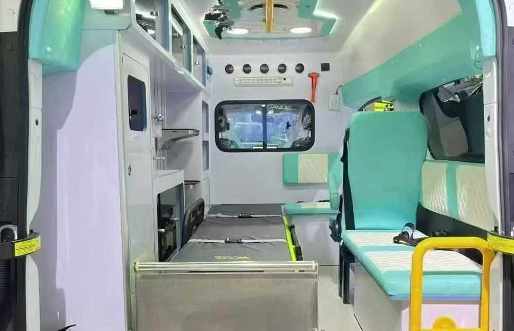 依維柯聚星純電動救護車,88.8度電，續(xù)航420公里，EV圖片3