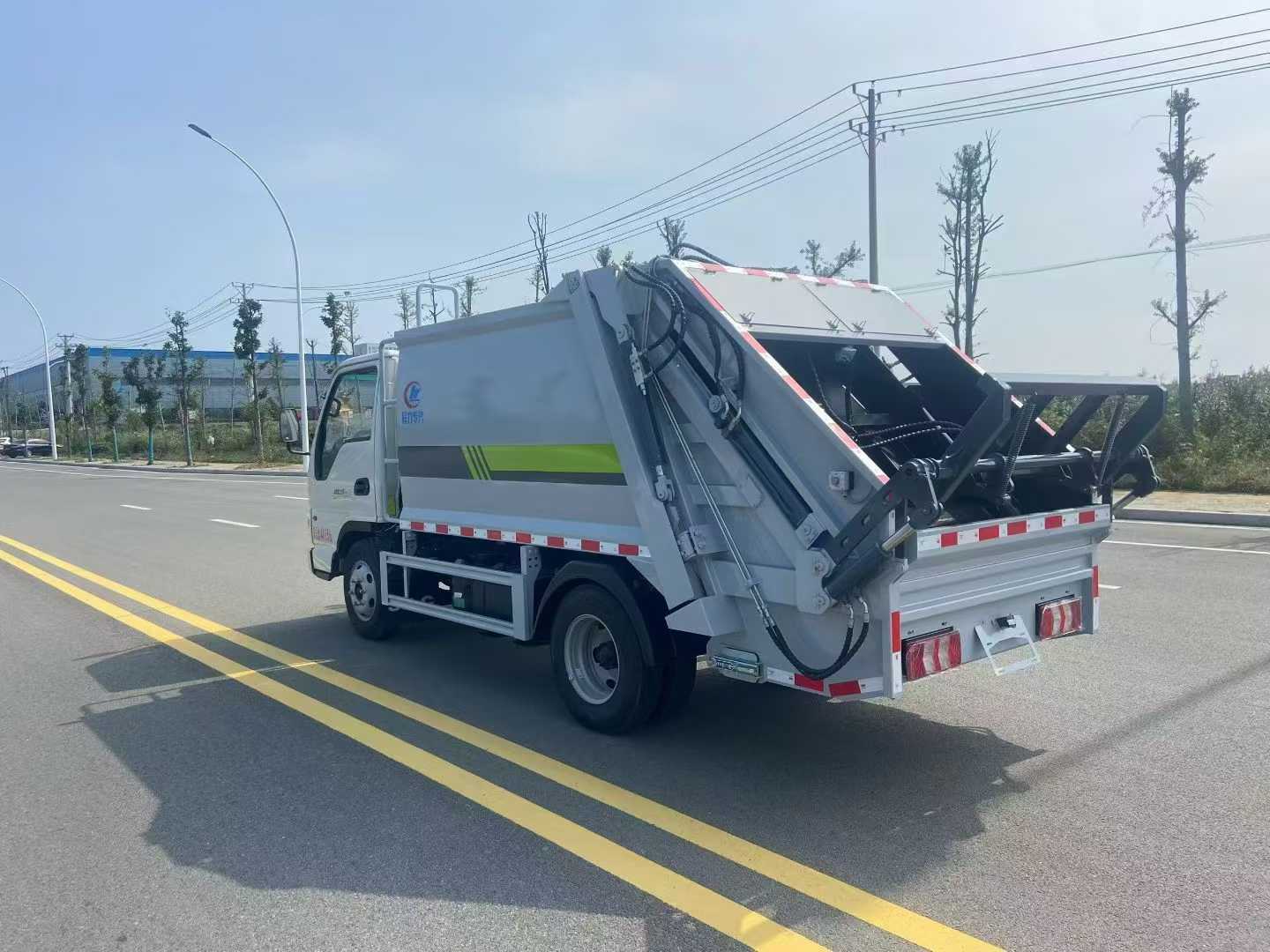 新款江淮康鈴6方壓縮垃圾車圖片4