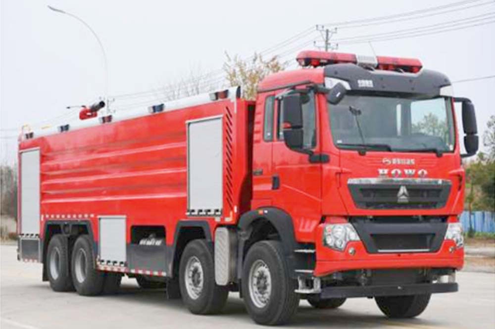 24.8噸重汽豪沃水罐消防車(chē)